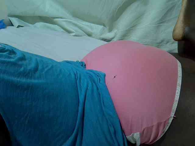 Ebonypussyy1 webcam