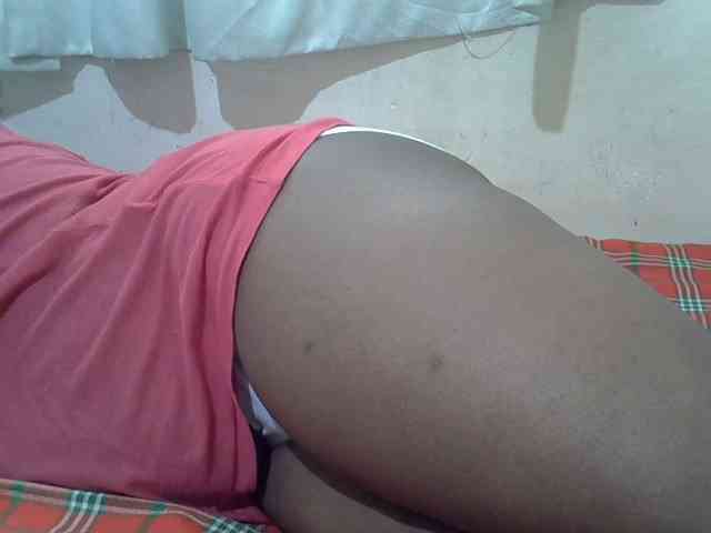 Ebonypussyy1 webcam