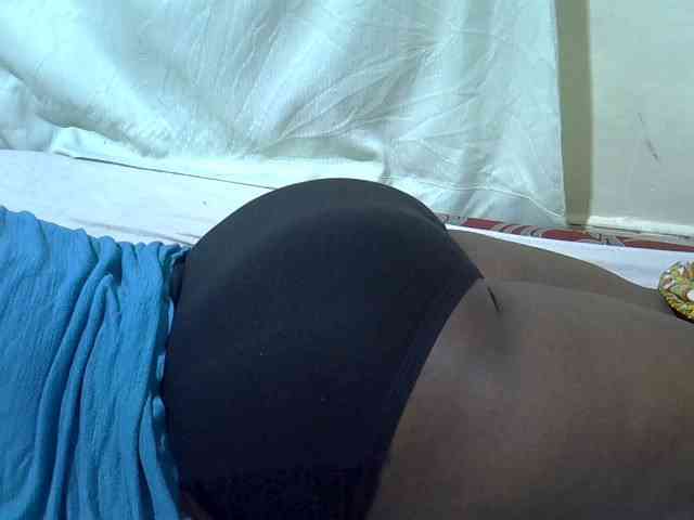 Ebonypussyy1