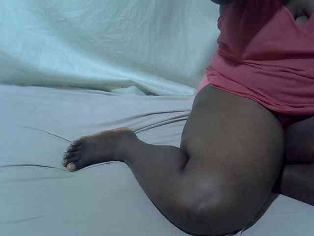 Ebonypussyy1 webcam