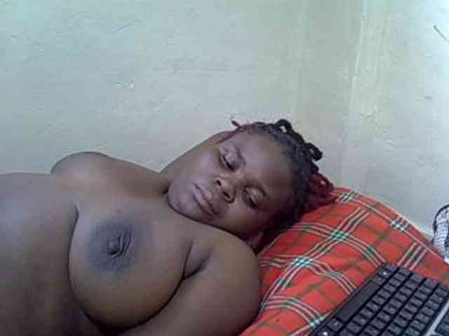 Ebonypussyy1
