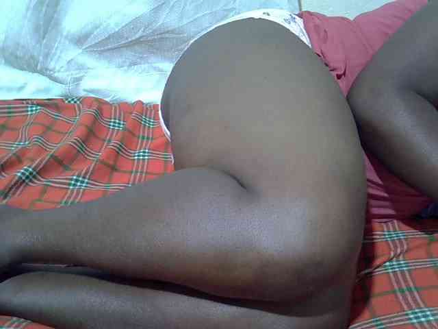 Ebonypussyy1