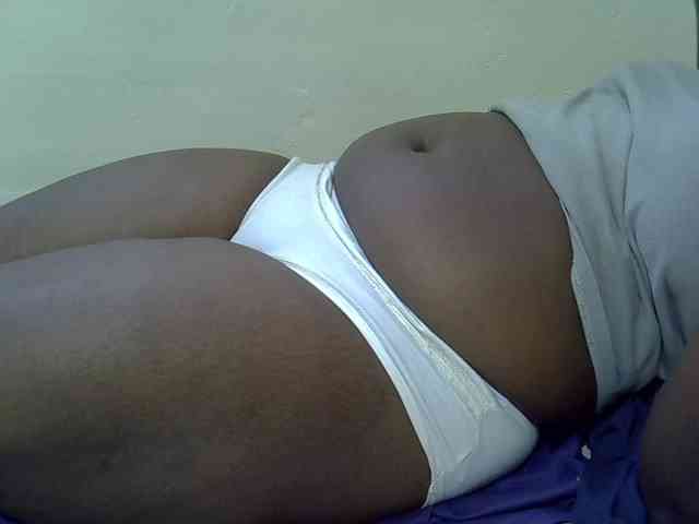 Ebonypussyy1 webcam