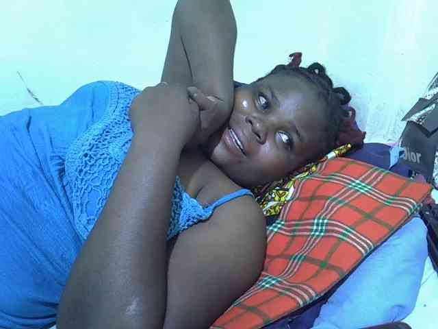 Ebonypussyy1
