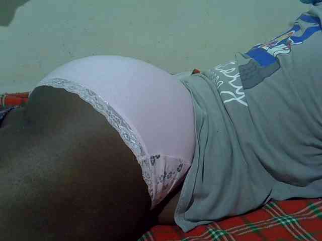 Ebonypussyy1 webcam