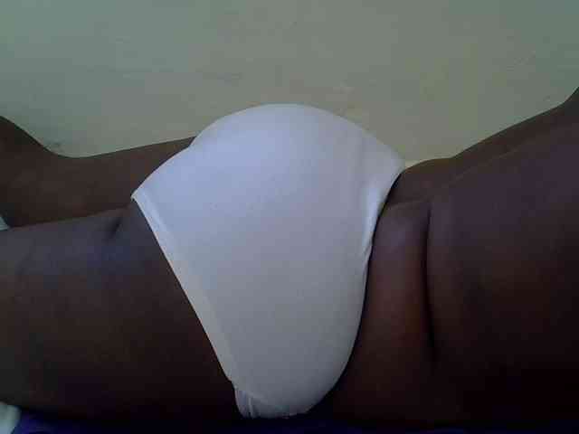 Ebonypussyy1