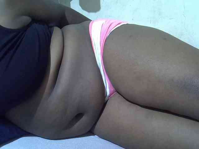 Ebonypussyy1 webcam