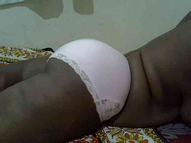 Ebonypussyy1 webcam