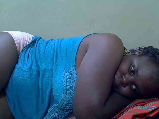 Ebonypussyy1 webcam