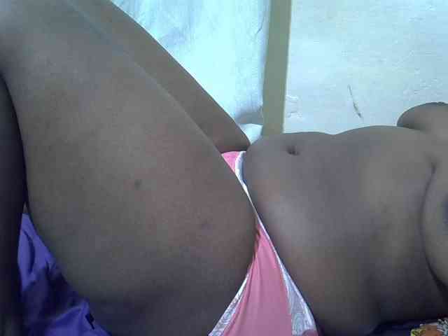 Ebonypussyy1 webcam