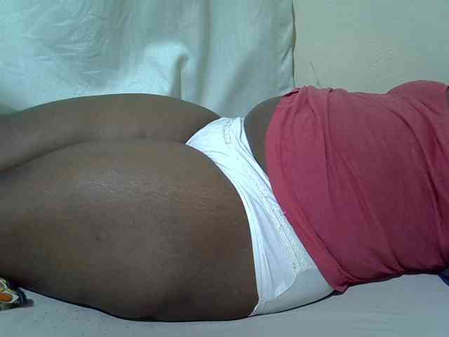 Ebonypussyy1 webcam