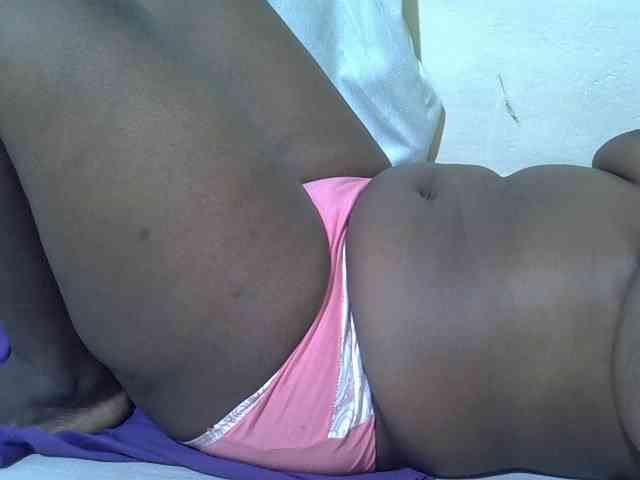 Ebonypussyy1 webcam