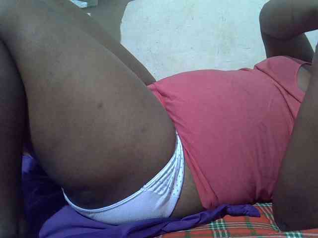Ebonypussyy1 webcam