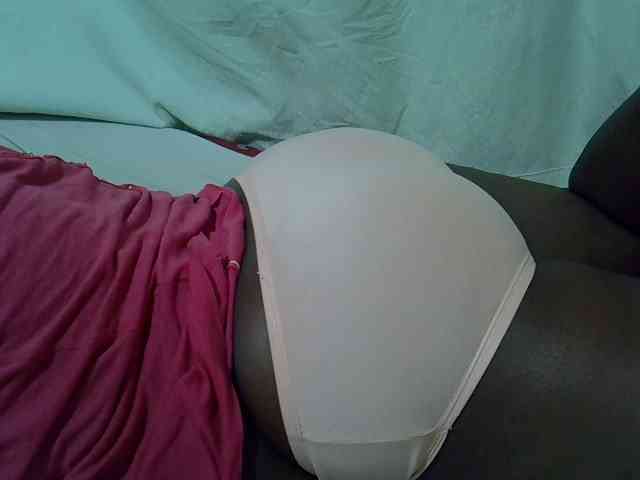 Ebonypussyy1 webcam