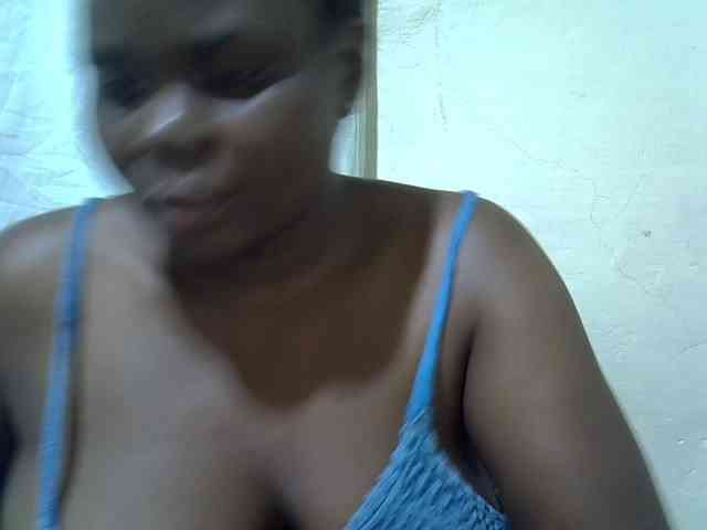 Ebonypussyy1 webcam
