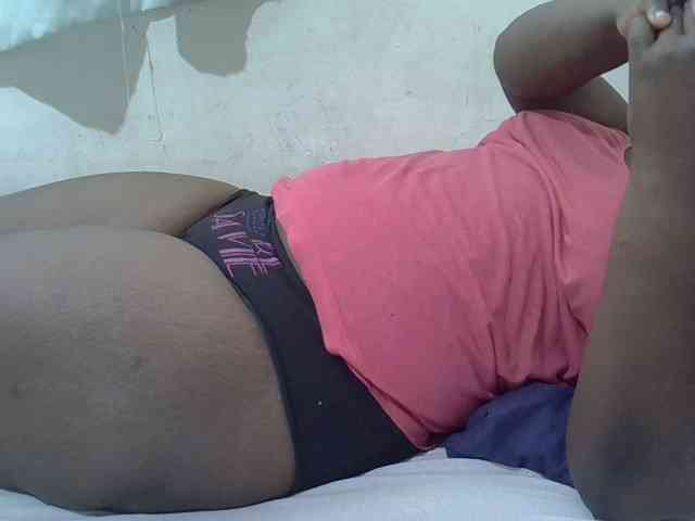 Ebonypussyy1