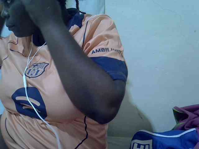 Ebonypussyy1 webcam
