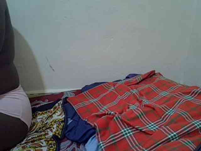 Ebonypussyy1 webcam