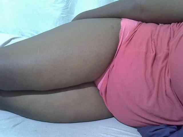 Ebonypussyy1