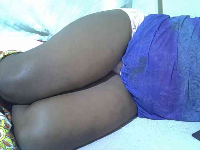 Ebonypussyy1 webcam