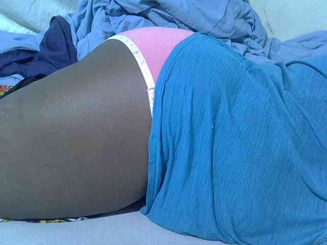 Ebonypussyy1 webcam