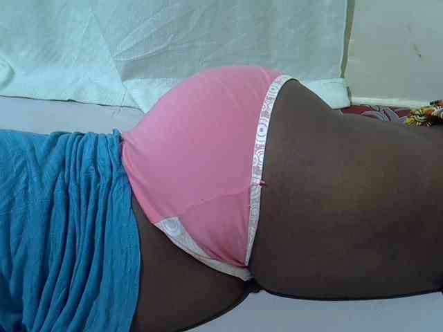 Ebonypussyy1