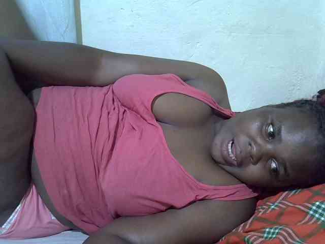 Ebonypussyy1 webcam