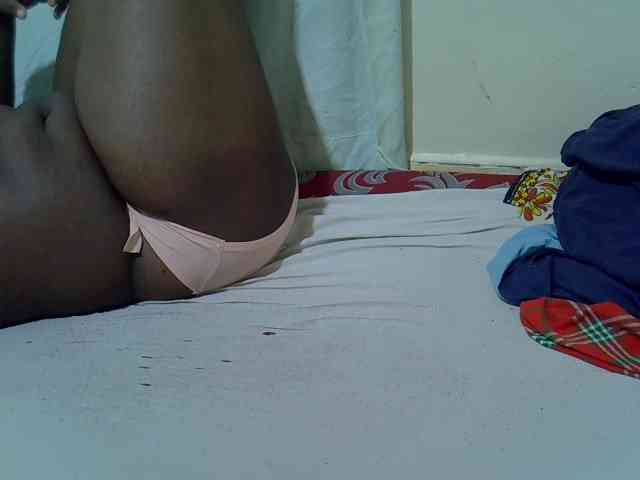 Ebonypussyy1