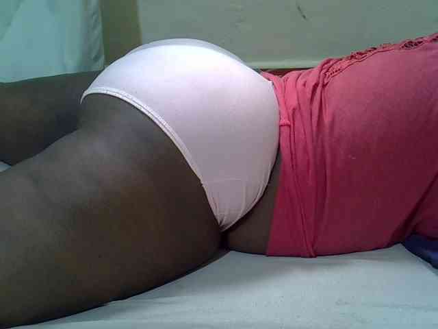 Ebonypussyy1 webcam