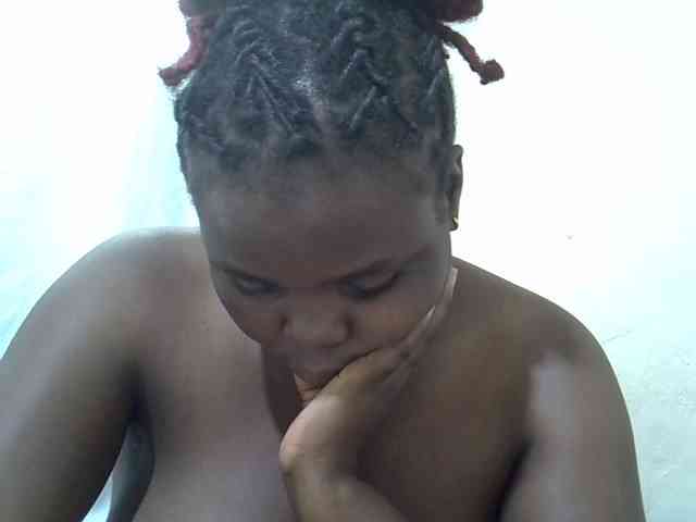 Ebonypussyy1 webcam
