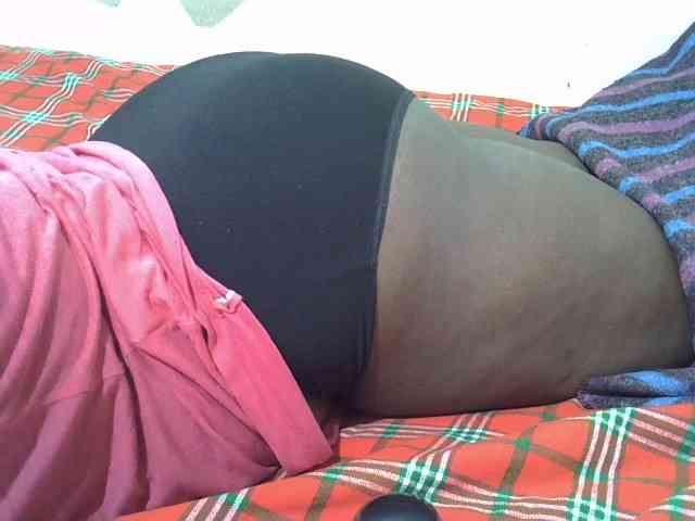 Ebonypussyy1 webcam