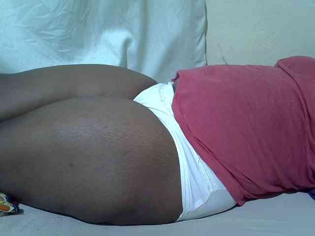 Ebonypussyy1 webcam