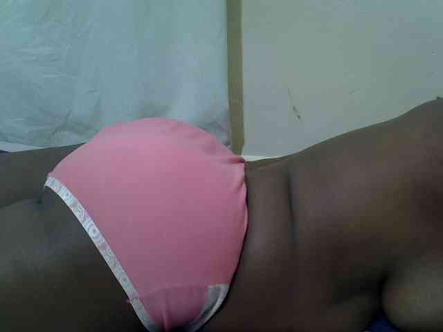 Ebonypussyy1 webcam