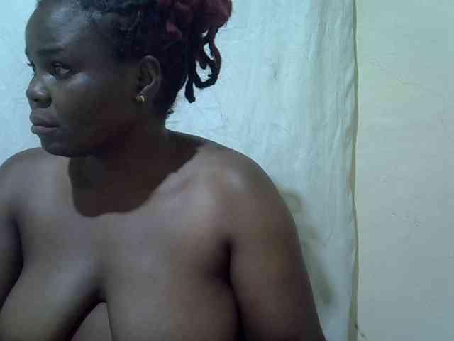 Ebonypussyy1