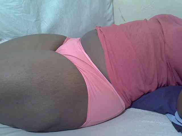 Ebonypussyy1
