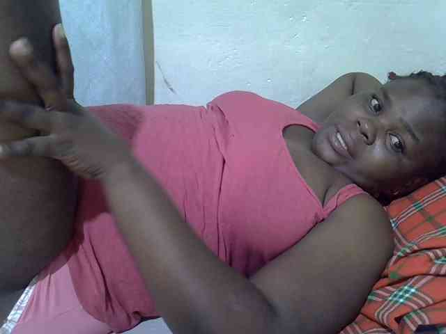 Ebonypussyy1
