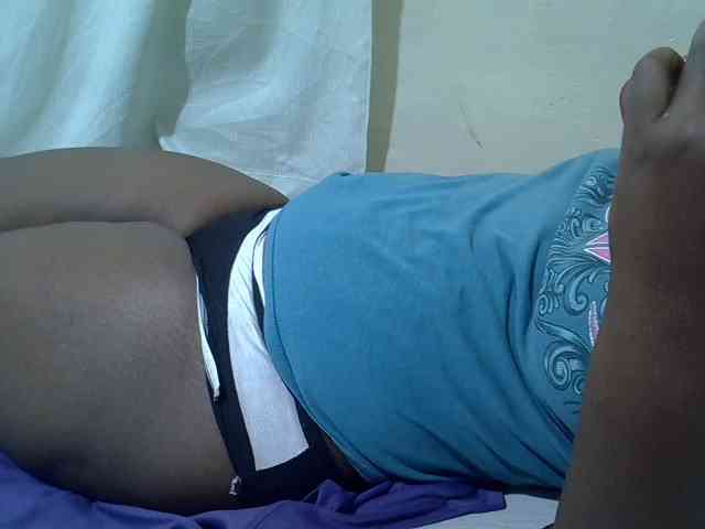 Ebonypussyy1
