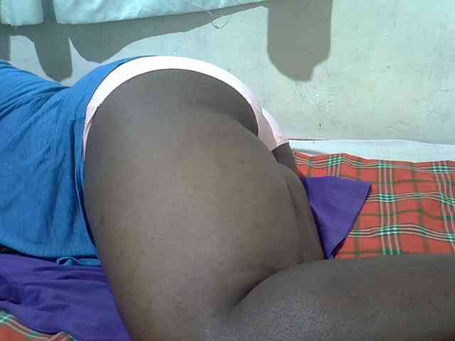 Ebonypussyy1 webcam