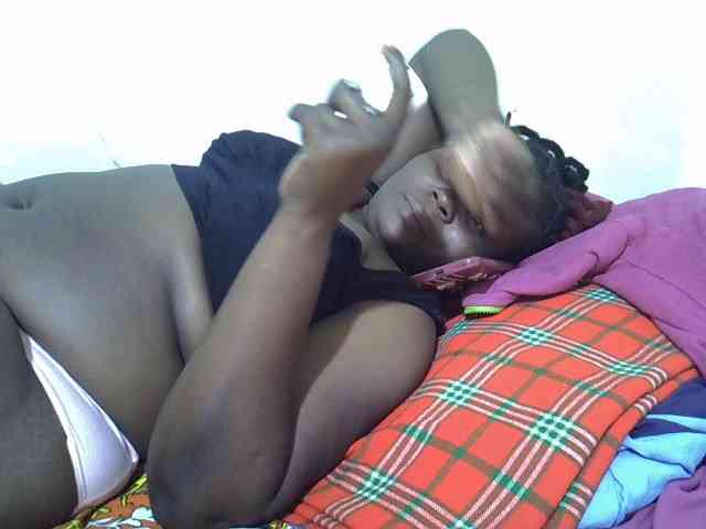Ebonypussyy1 webcam