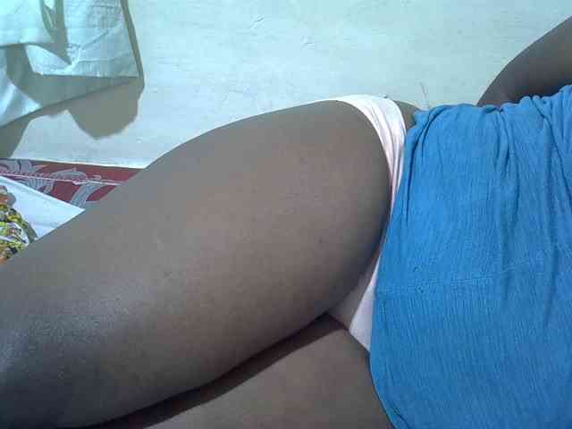 Ebonypussyy1 webcam