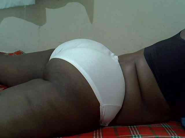 Ebonypussyy1