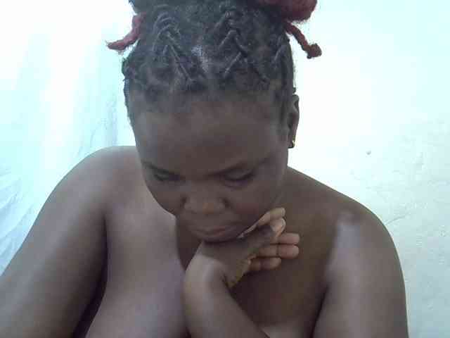 Ebonypussyy1 webcam
