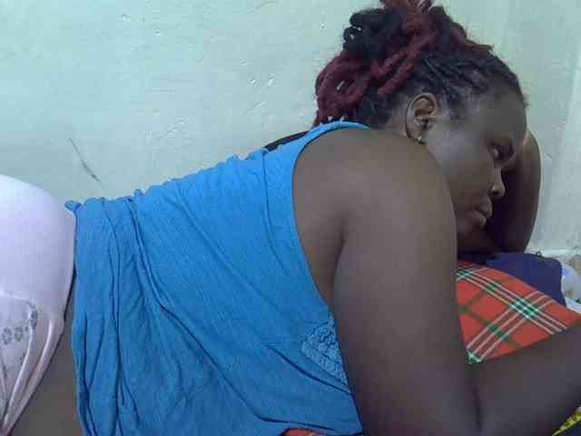Ebonypussyy1 webcam