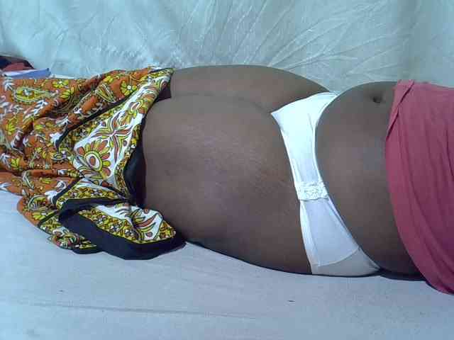 Ebonypussyy1