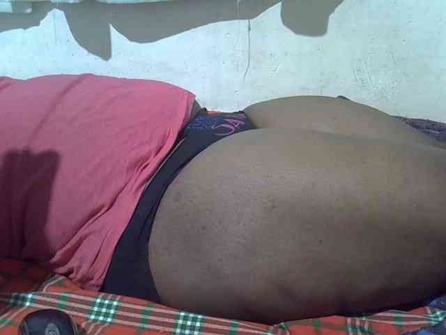 Ebonypussyy1 webcam