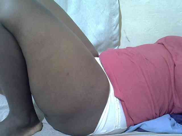 Ebonypussyy1 webcam