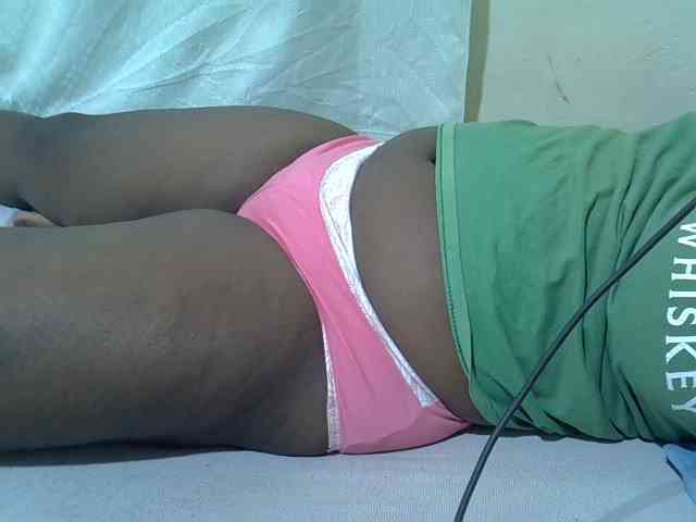 Ebonypussyy1