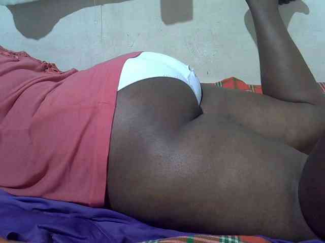 Ebonypussyy1 webcam