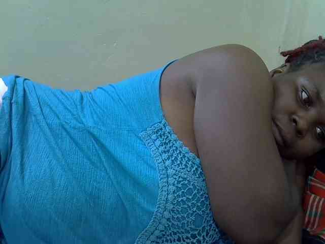 Ebonypussyy1 webcam