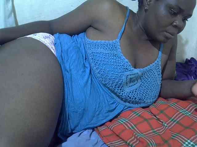 Ebonypussyy1 webcam